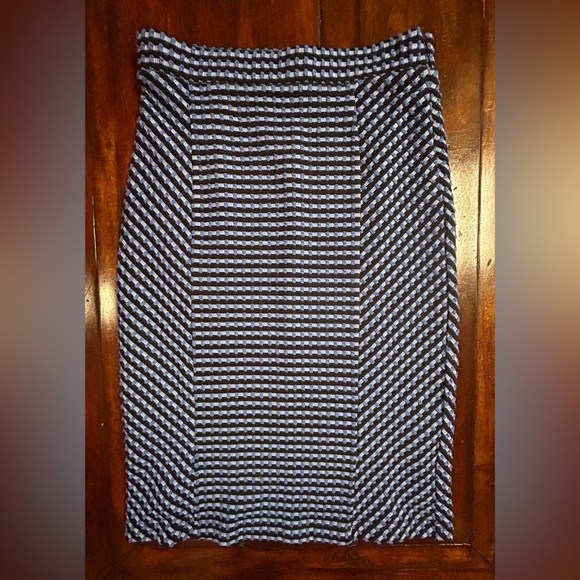 Maeve by Anthropologie Textured Indigo Pencil Skirt Size Small - Picture 2 of 9